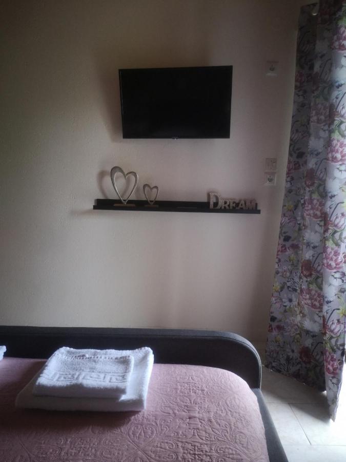 Achillion B&B Paralía Skotínis 外观 照片