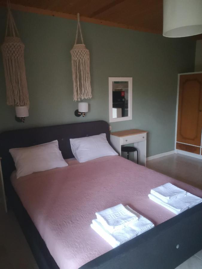 Achillion B&B Paralía Skotínis 外观 照片