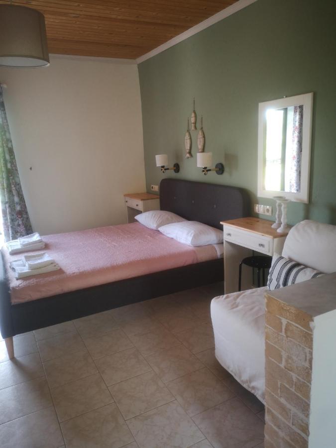 Achillion B&B Paralía Skotínis 外观 照片