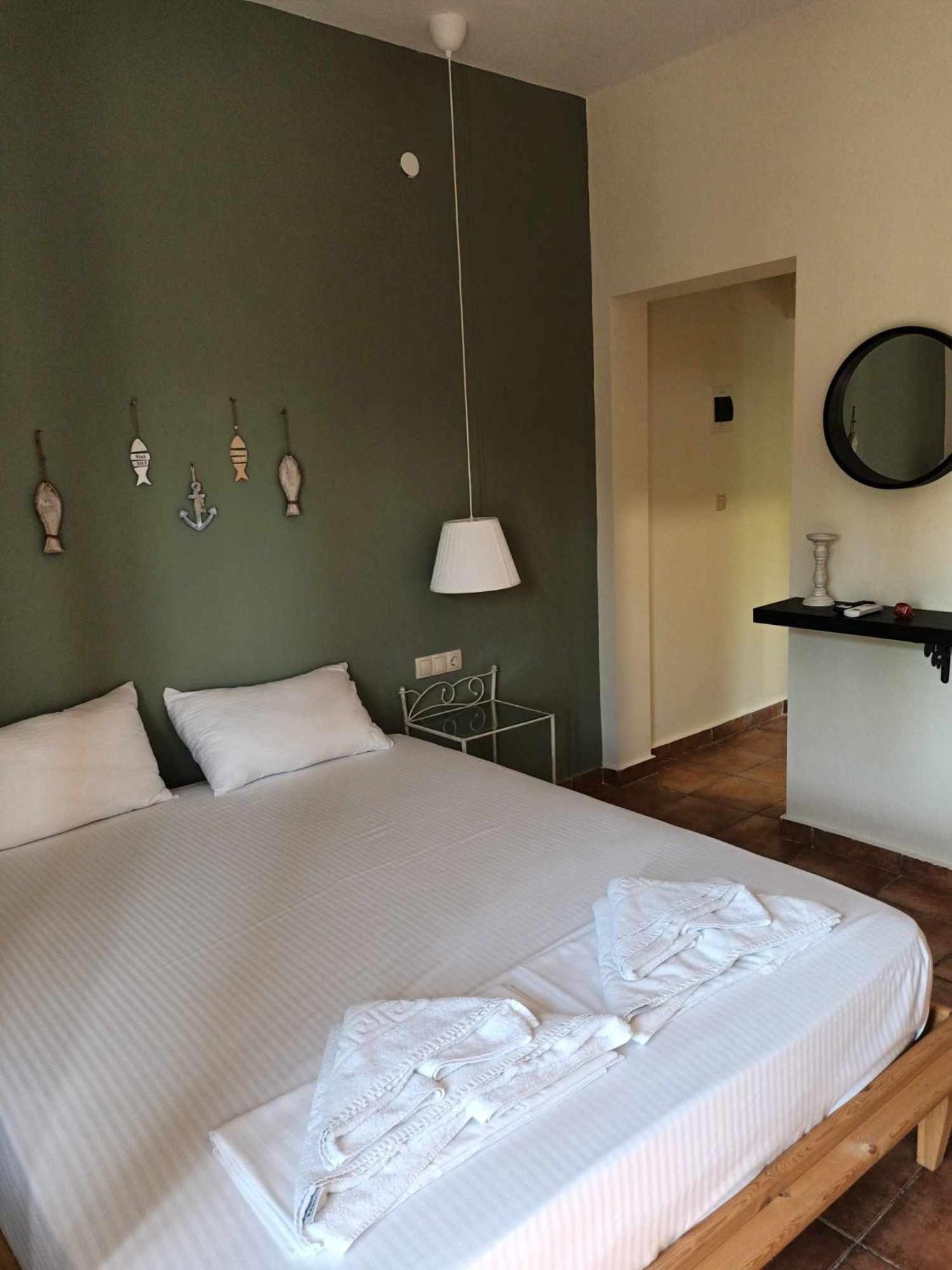 Achillion B&B Paralía Skotínis 外观 照片